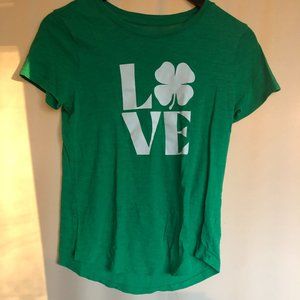 Old Navy Green Love Saint Patricks Day T-Shirt